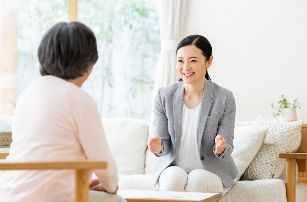 年齢を重ねてから心理カウンセラーとして活躍する女性